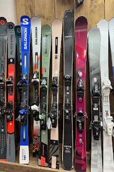 Ver galería de 🥇 𝐄𝐬𝐩𝐨𝐫𝐭 𝐏𝐢𝐫𝐨𝐭 𝐂𝐚𝐧𝐢𝐥𝐥𝐨 | Alquiler esquí Canillo | Andorra Ski Rental