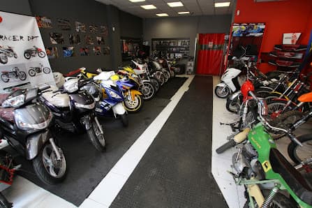 Galería de 4T MOTORS 2