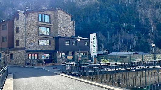 Ver galería de APARTHOTEL ELS MENERS