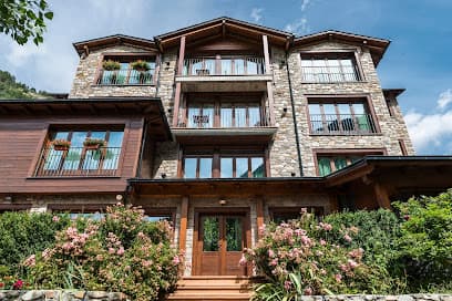 APARTHOTEL ELS MENERS