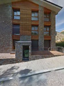 Galería de APARTMENT LA MOLA DE PRATS 4