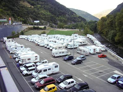 Ver galería de Área de autocaravanas - River Centro Comercial