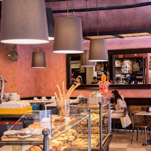 Galería de Arte y Pan Sant Julià de Lòria 4