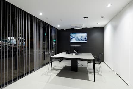 Galería de Augé Real Estate 2