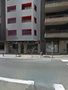 Galería de Autèntic Studio Barberia i Spa per a Homes 4