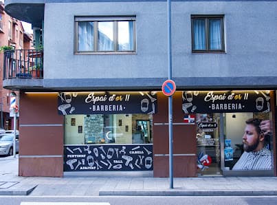Galería de Barbería, perruqueria y estètica Espai d' Or 2