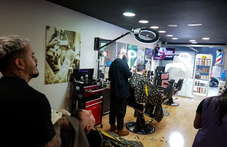 Galería de Barbería, perruqueria y estètica Espai d' Or 4