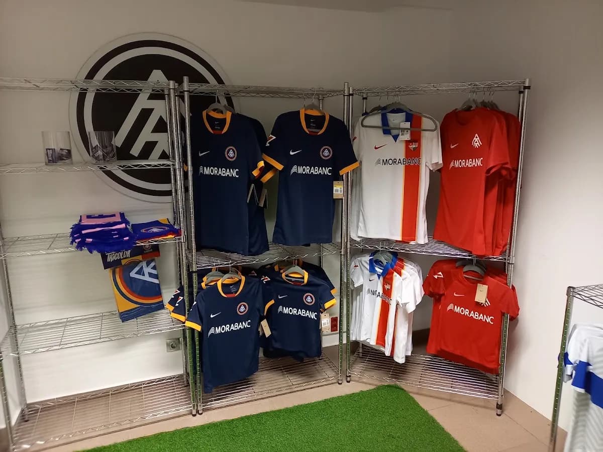 Galeria de fotos: Botiga FC Andorra 3