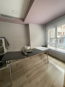 Imagen principal de Centre Terapèutic Lourdes Guàrdia. Fisioteràpia i Osteopatia