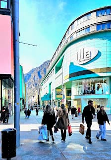 Imagen principal de Centro Comercial Illa Carlemany