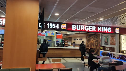 Galería de Centro Comercial Illa Carlemany 4