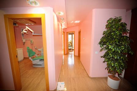 Galería de CLÍNICA DENTAL I ORTODÒNCIA D´ANDORRA 2