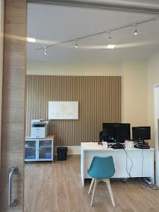 Galería de Colonial Real Estate 3