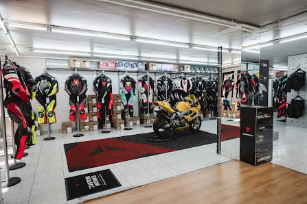 Ver galería de DAINESE D-STORE Andorra