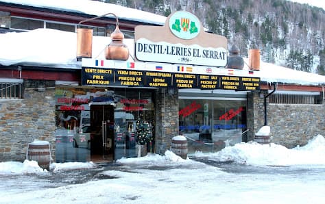 Galería de DESTIL.LERIES EL SERRAT 4