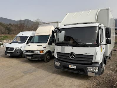 Galería de Euromudances & Transports Albós · Més de 30 anys en mudances · Botiga de segona mà 4