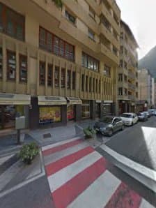 Ver galería de Euromudances & Transports Albós · Més de 30 anys en mudances · Botiga de segona mà