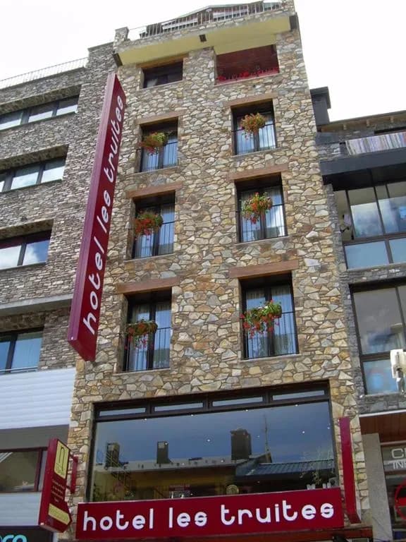 HOTEL LES TRUITES