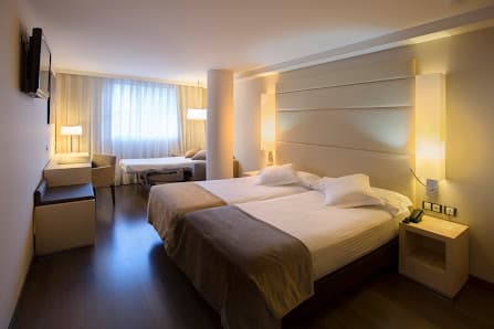 Galería de Hotel Yomo Mola Park 4