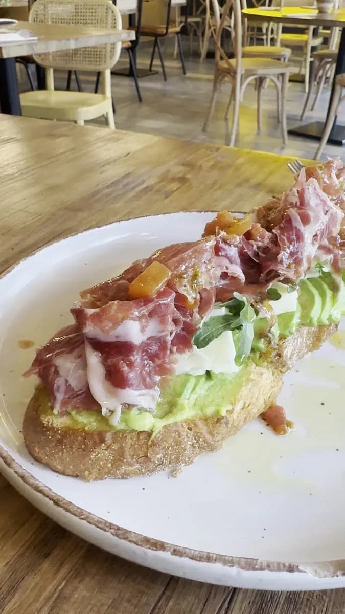 Photo Gallery: La Buena 2