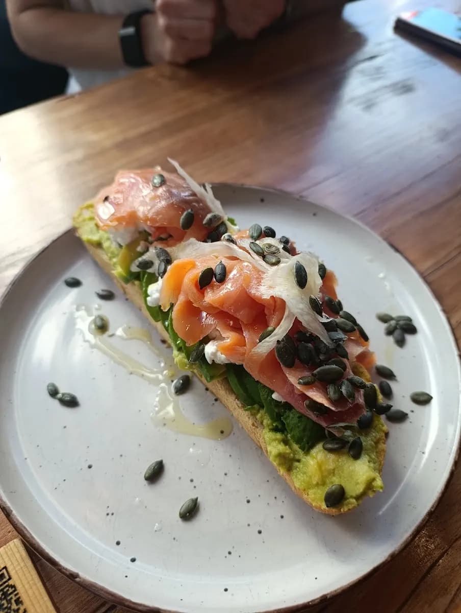 Photo Gallery: La Buena 4