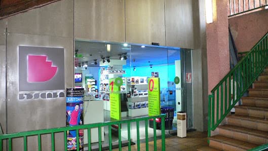 Galería de L'Escala Electronic Store 2