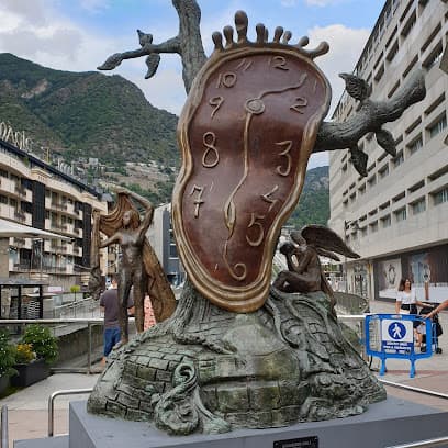 Nobleza del tiempo de Salvador Dalí