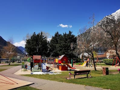 Galería de Parque infantil del Parque Central 4