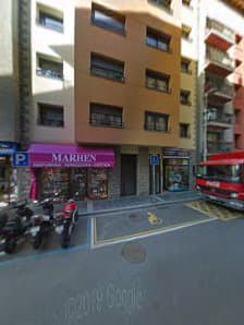 Galería de PERFUMERIA PERRUQUERIA MARHEN 2