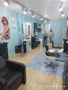 Galería de PERRUQUERIA ELEGANTS 2