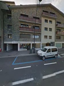 Galería de PERRUQUERIA GENTIL UNISEX 3