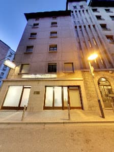 Galería de PERRUQUERIA RISSOS 3