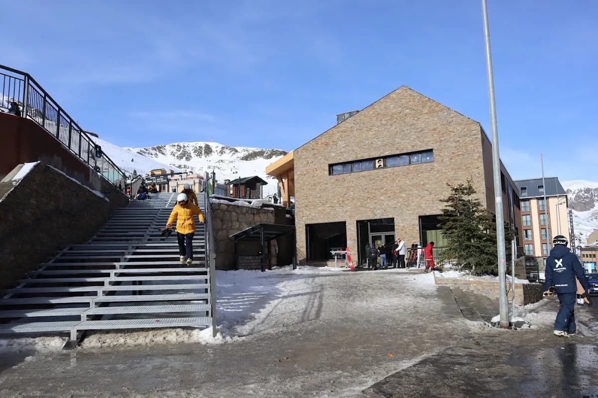 Galería de fotos: Ski Rental Viladomat Pas de la Casa 2