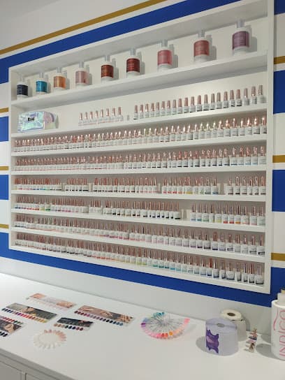 Sweetest Nails Bar by Sheila Caramelo