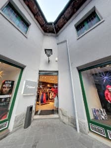 Galería de Viladomat Signature 4